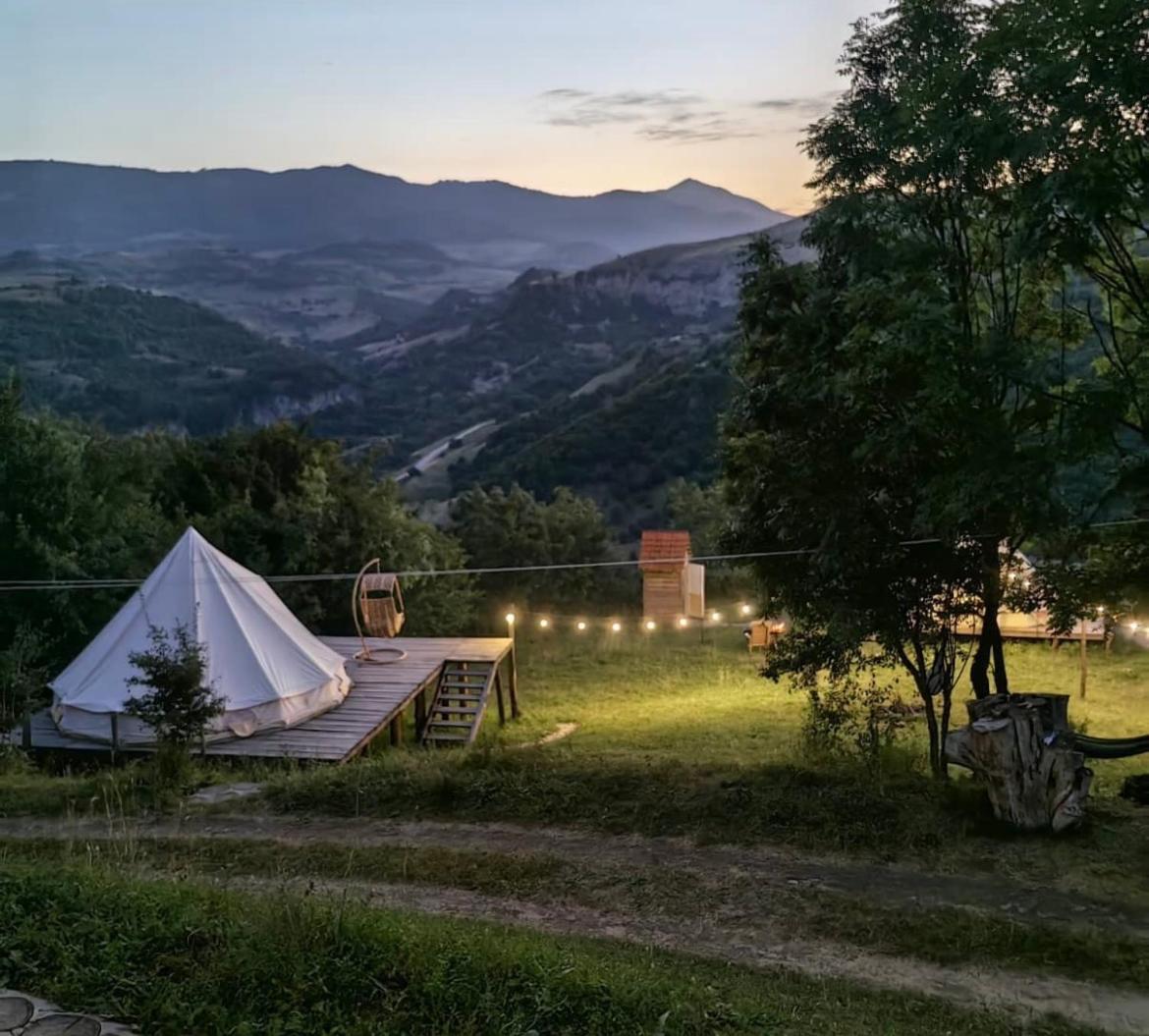 Alereks Mountain Camping Tumanyan Exteriér fotografie